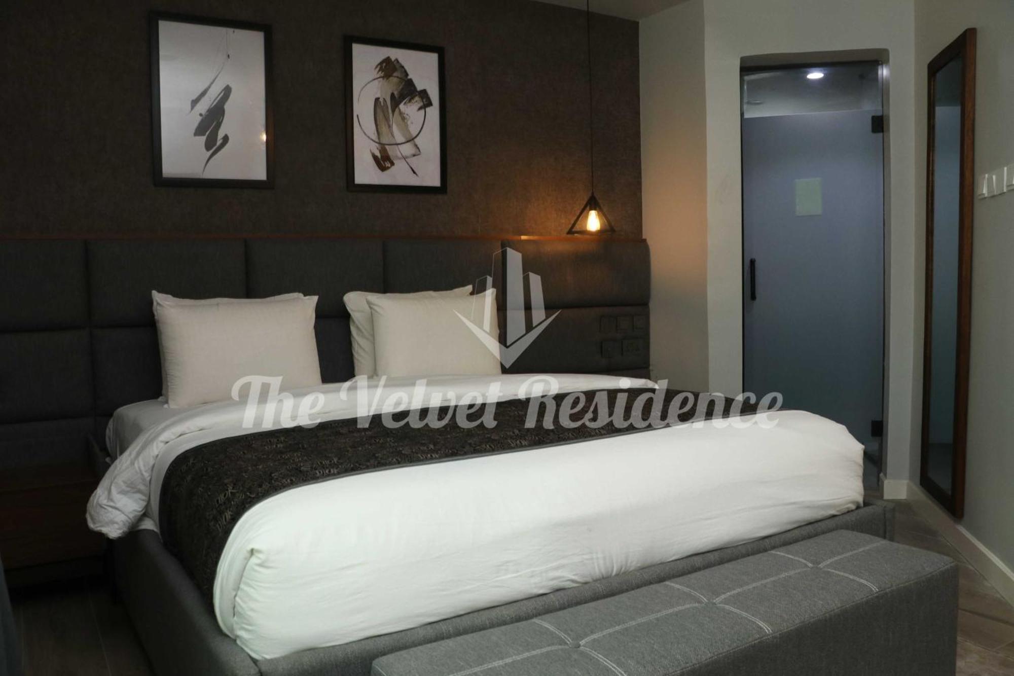 The Velvet Residence Abuja Exterior photo